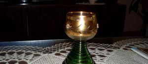 Sklený pohár so zvonkohrou